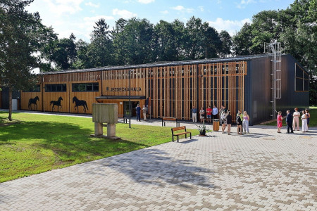 09 - Střední škola chovu koní a jezdectví Kladruby nad Labem - výstavba jízdárny